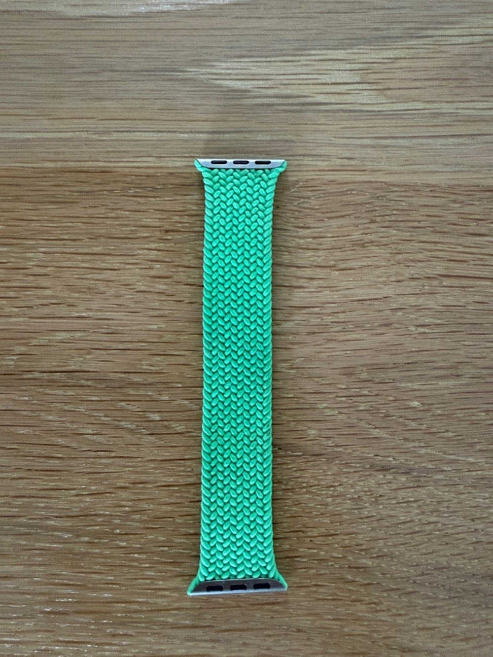 Apple Braided Solo Loop Watch Band in Green. Size 4. 41mm